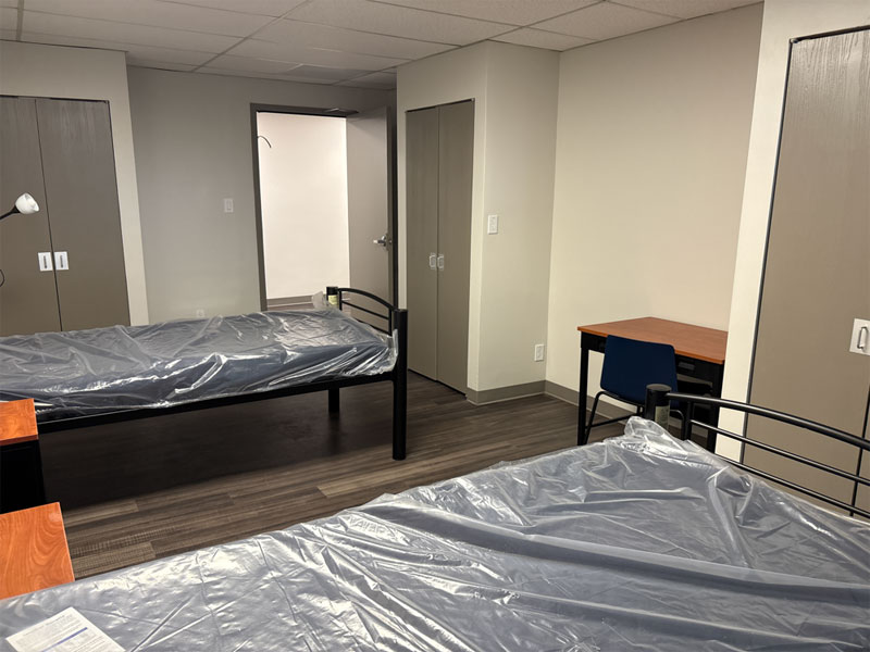 RoofAbove-Lamar-Bedroom