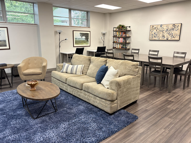 RoofAbove-Lamar-CommonArea-(2)